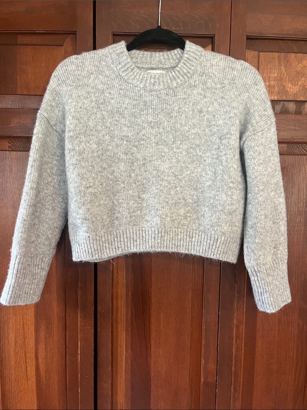 Abercrombie & Fitch Light Gray Cropped Crew Sweater